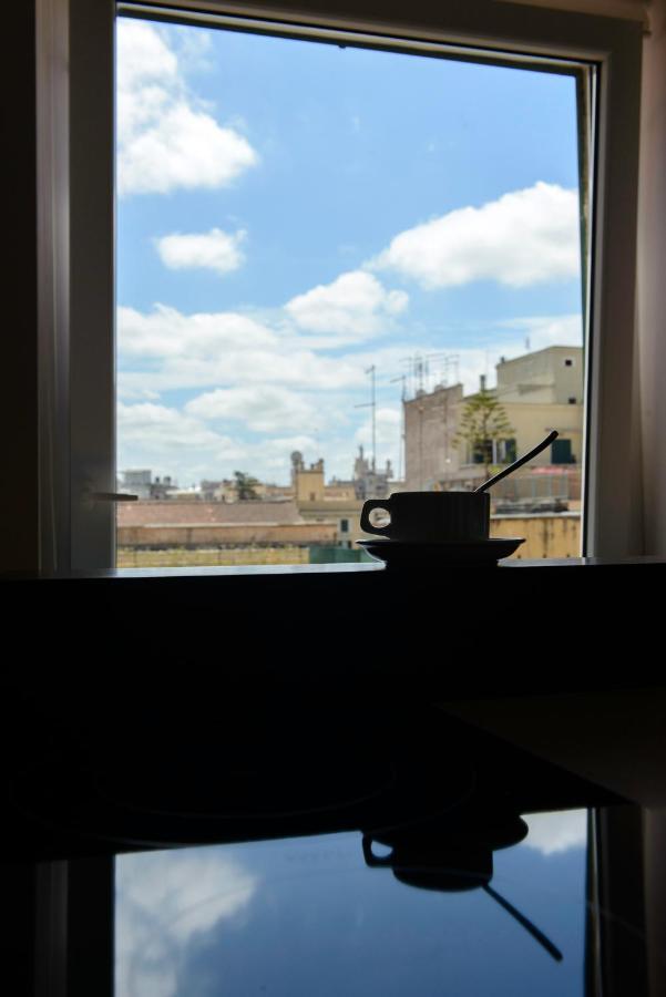At Townhouse - Filiberto