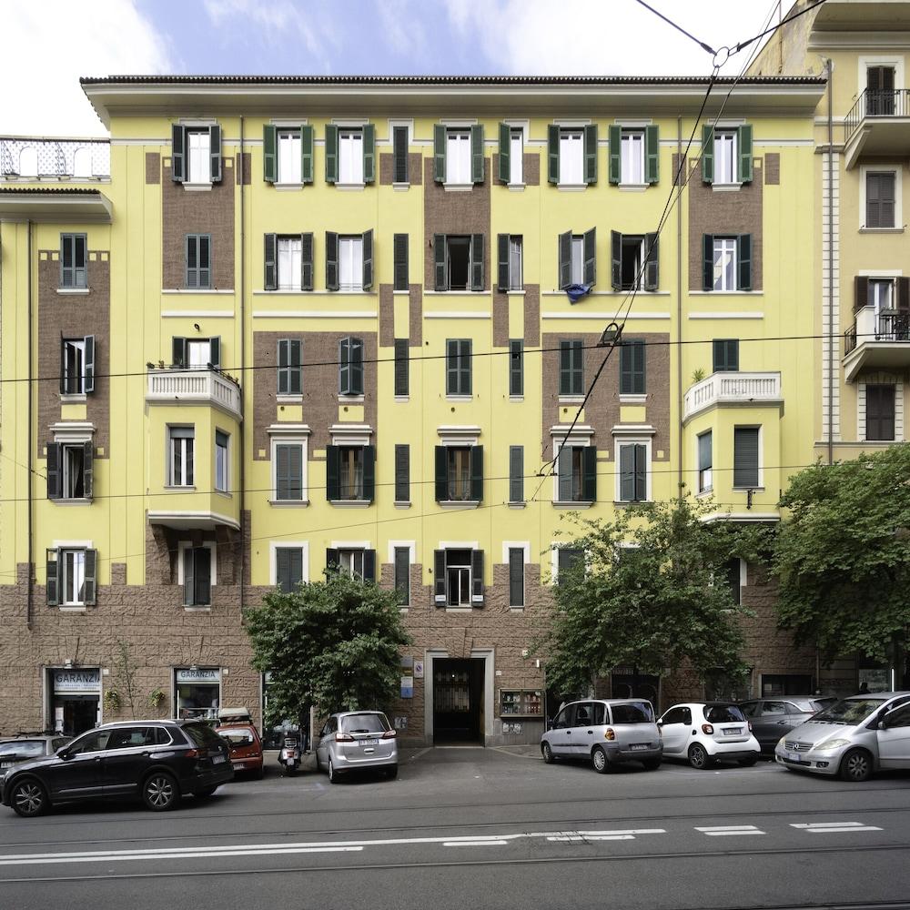 At Townhouse - Filiberto Roma